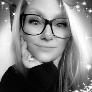 Meet your Posher, Kelli